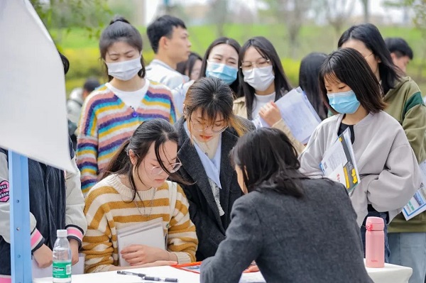 熱烈祝賀：人社部“一線觀察”項(xiàng)目信息采集點(diǎn)落戶(hù)瑞方人力 第3張