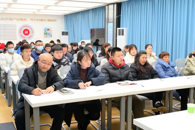 深入社區，傾聽民聲 成都市人大代表龔曉鷗開展“幸福美好生活十大工程”宣講 第2張