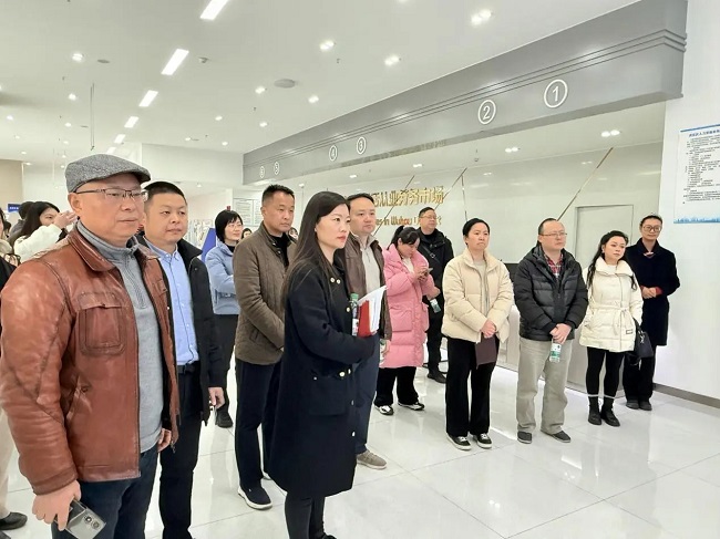 武侯區多部門領導聯合考察調研瑞方人力運營的武侯區人力資源市場 第1張