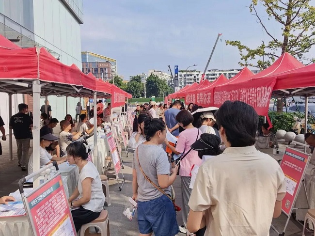 商圈聚人氣，服務暖人心——瑞方人力助力晉陽街道解鎖青年就業(yè)新場景 第3張